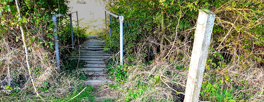 Dangerous footbridge