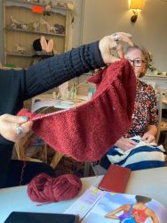 Anna's triangular shawlette - Knit & Natter Club - April 2022