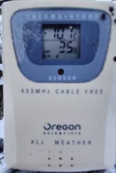 Outdoor thermometer reading