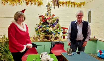 Fiona and Tony Bailey at the Christmas Village Quiz 2023